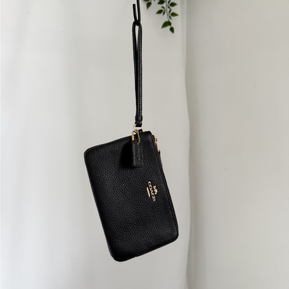 SOLD Coach double zip clutch - Picture 1 of 4